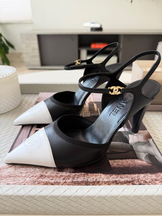 CHANEL Shoes - CHANEL SS 2026 BLAZY BLACK WHITE CAP TOE LEATHER HEELS SLINGBACK SHOES PUMPS